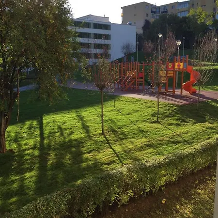Igi Red Flat With Free Private Parking Apartment